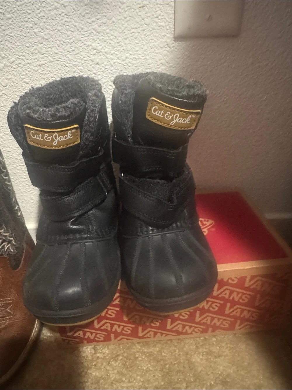 Cat & Jack Black Toddler Duck-Style Boots with Faux Fur Trim